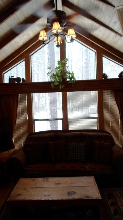 Cedar Pines Resort South Lake Tahoe Bilik gambar