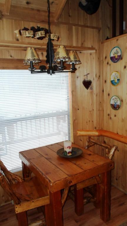 Cedar Pines Resort South Lake Tahoe Bilik gambar